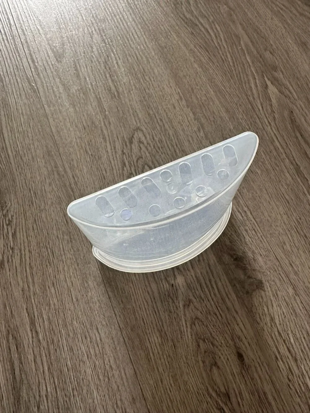 NEW Shower Cap Holder Clear Plastic Container with Lid and Suction Cups